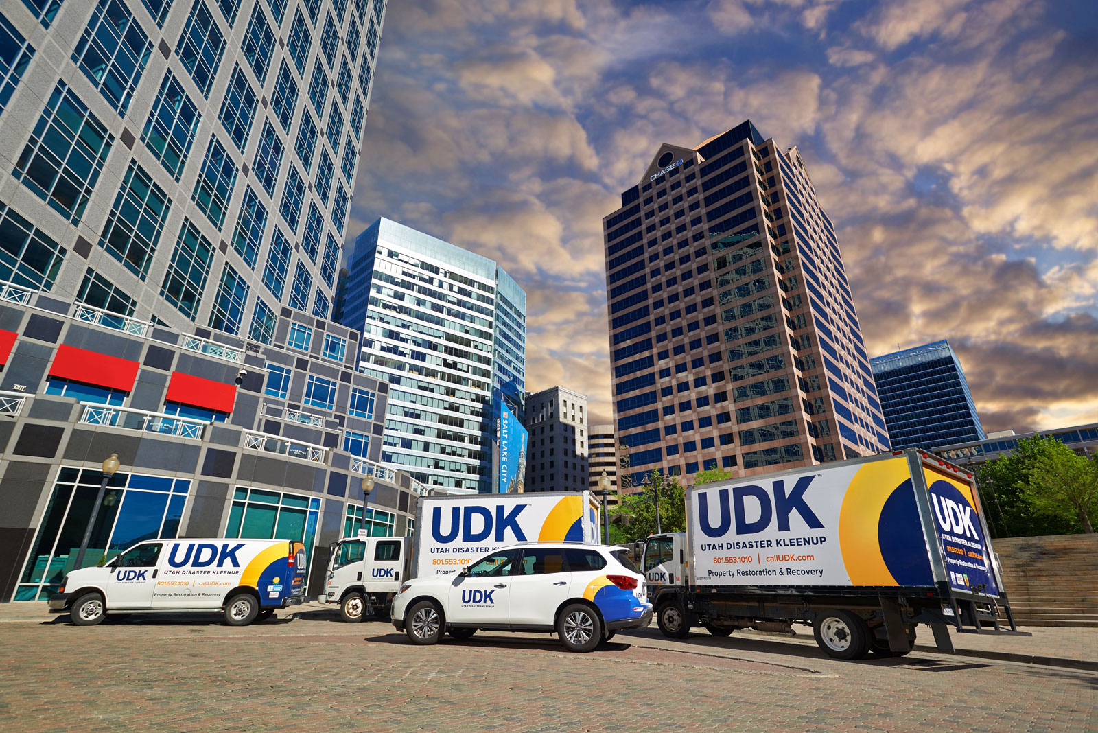 UDK-Trucks-in-front-of-buildings