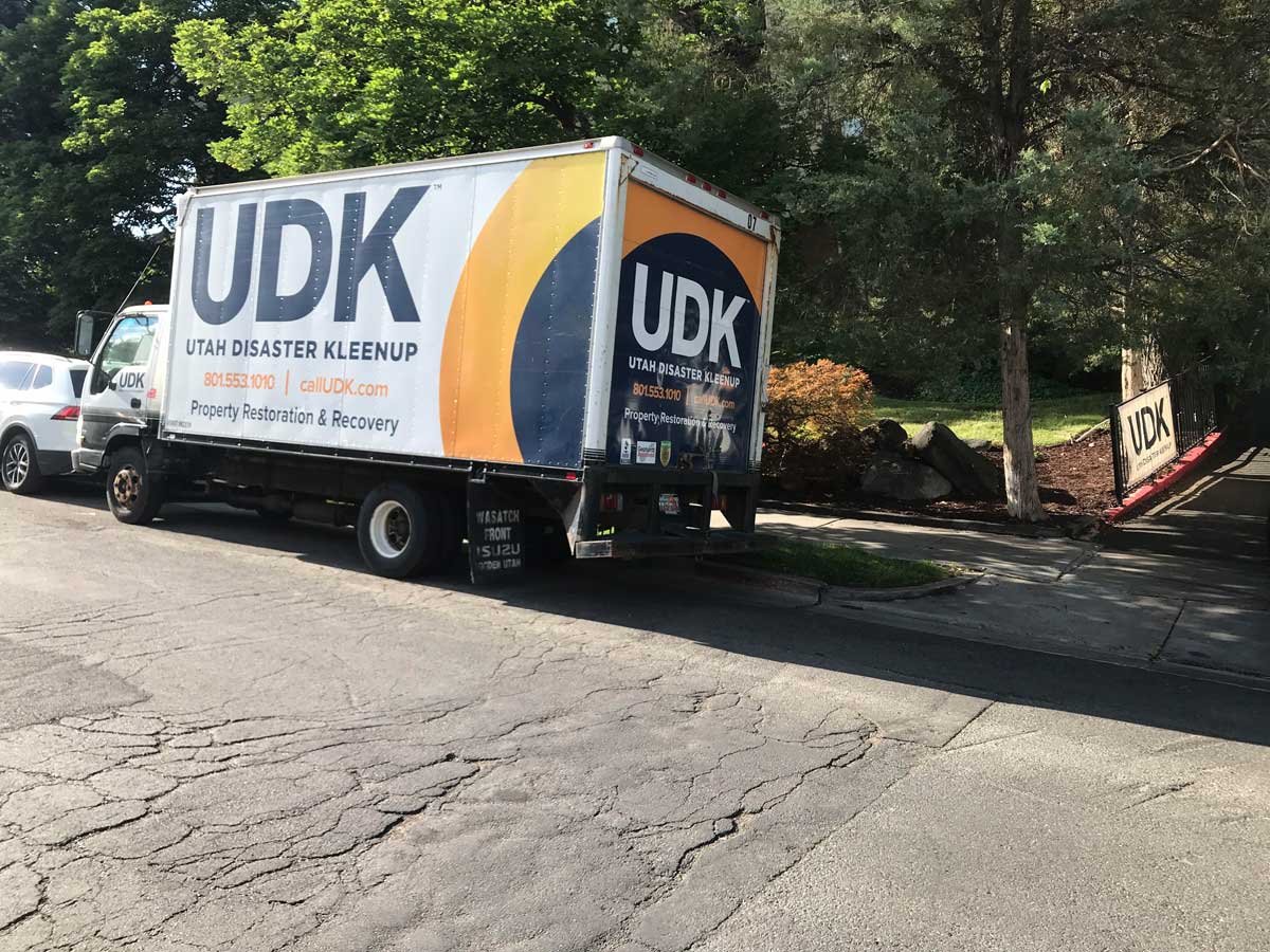 Flood cleanup services in Utah